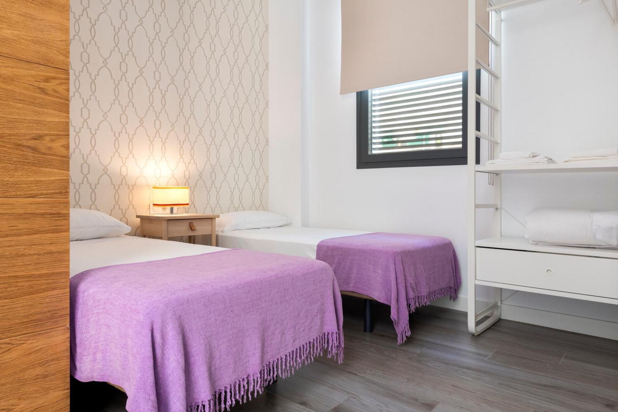 Suites Maestranza - Herreria By Magno Apartments เซบีญา ภายนอก รูปภาพ